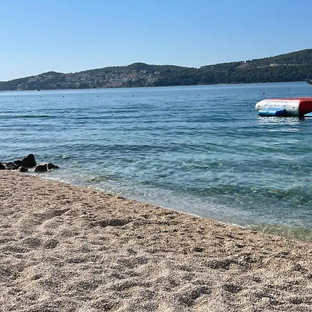 Luciana تروغير